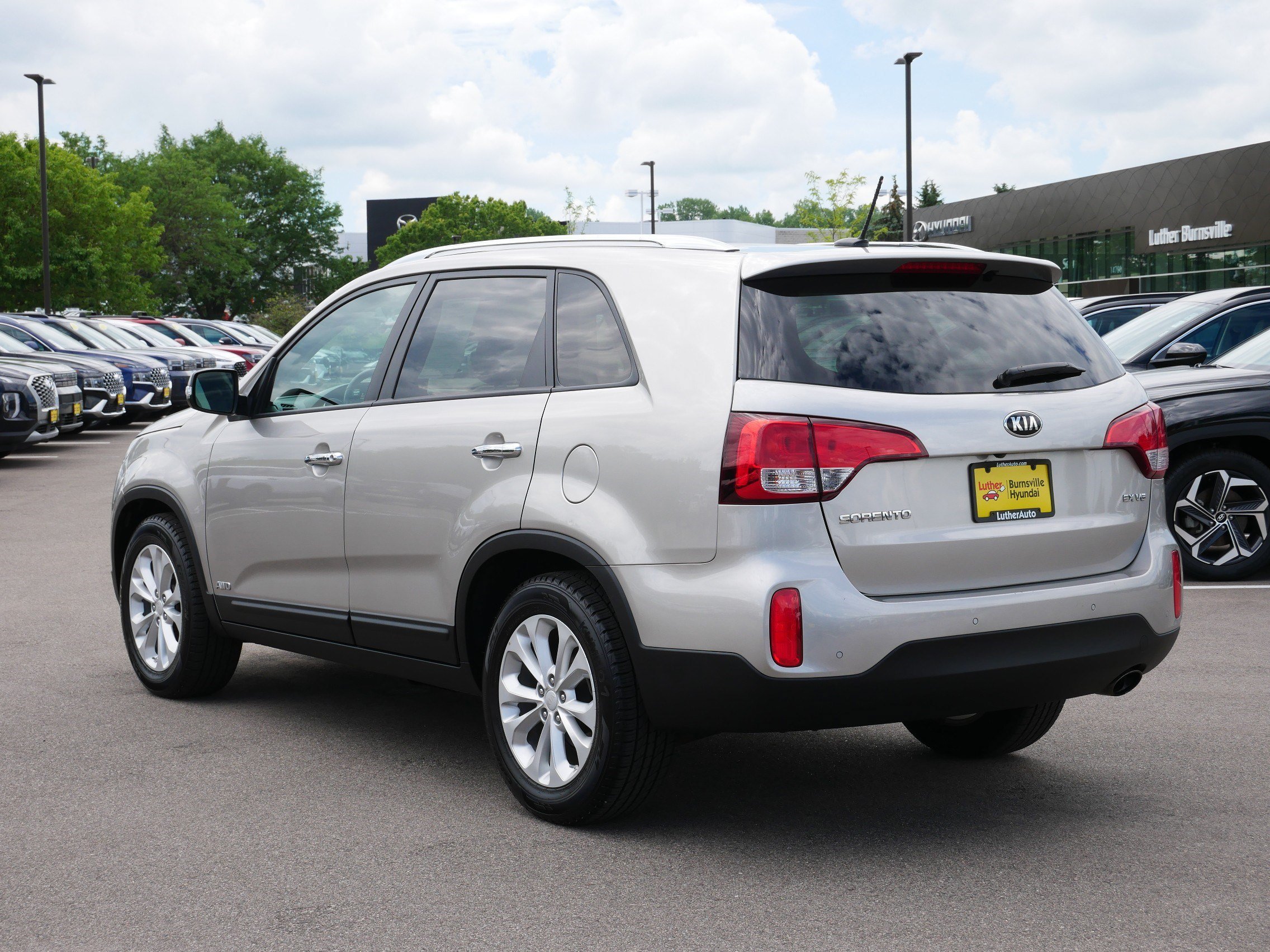 Used 2015 Satin Metal Kia EX image 5