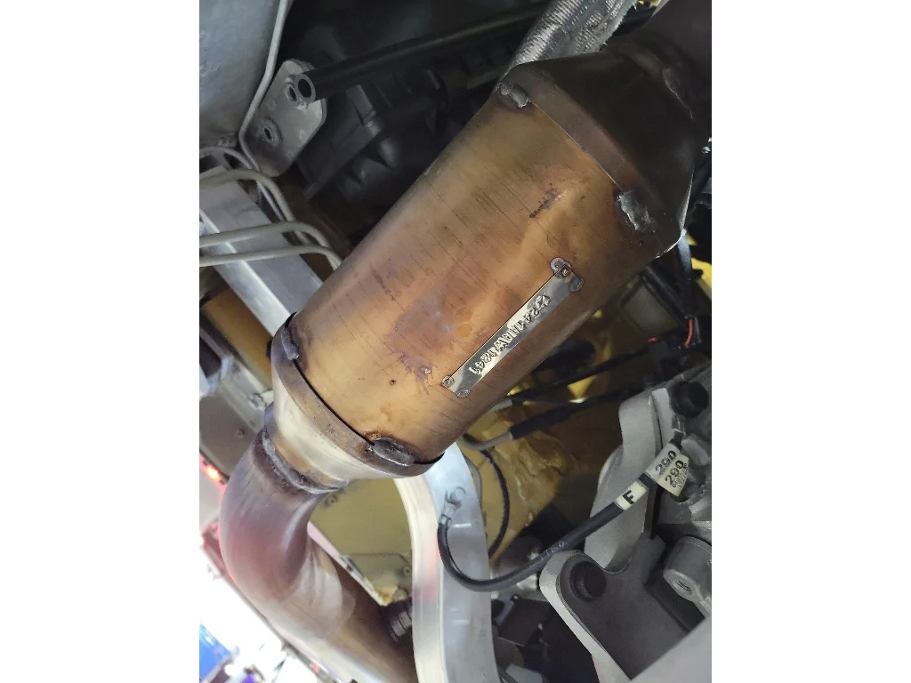 Used 2002 Inca Gold Chrysler Base image 9