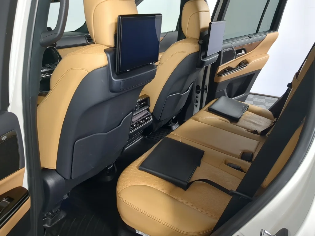 Used 2023 White Lexus Luxury image 14