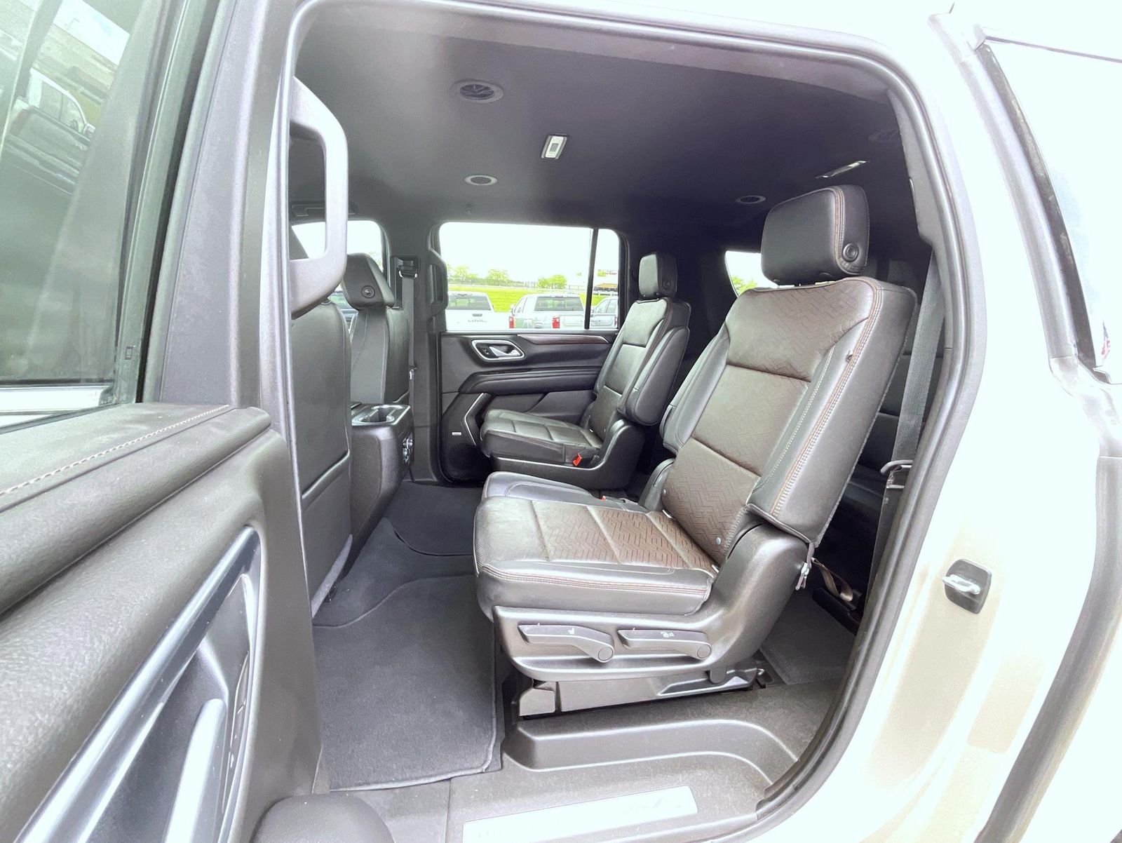 Used 2021 Beige Chevrolet High Country image 19