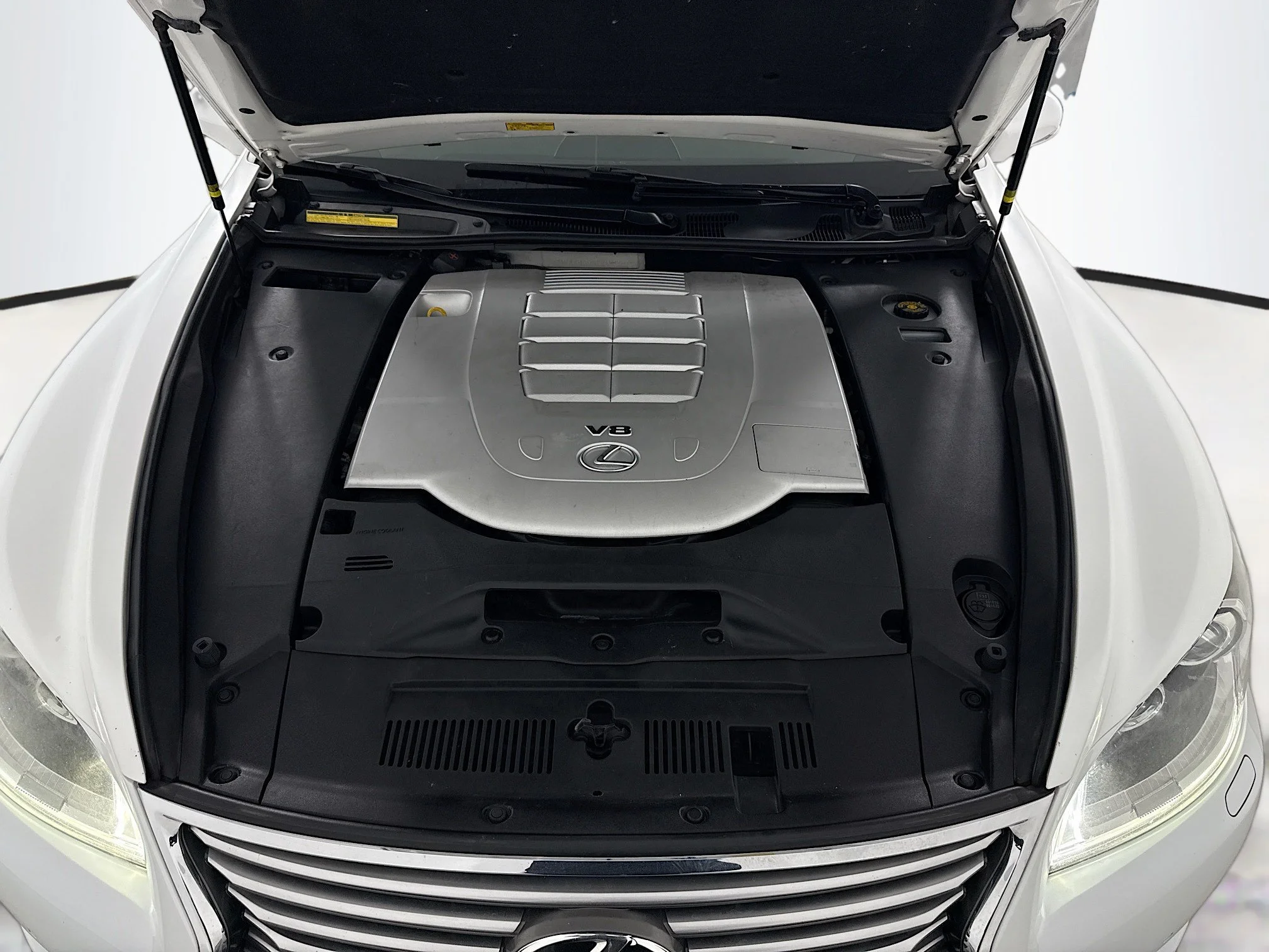 Used 2014 Starfire Pearl Lexus 460 image 30