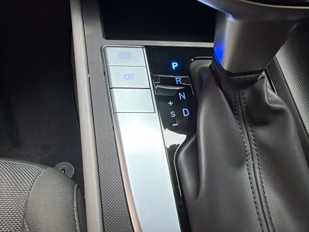 New 2026 Abyss Black Hyundai SE image 29