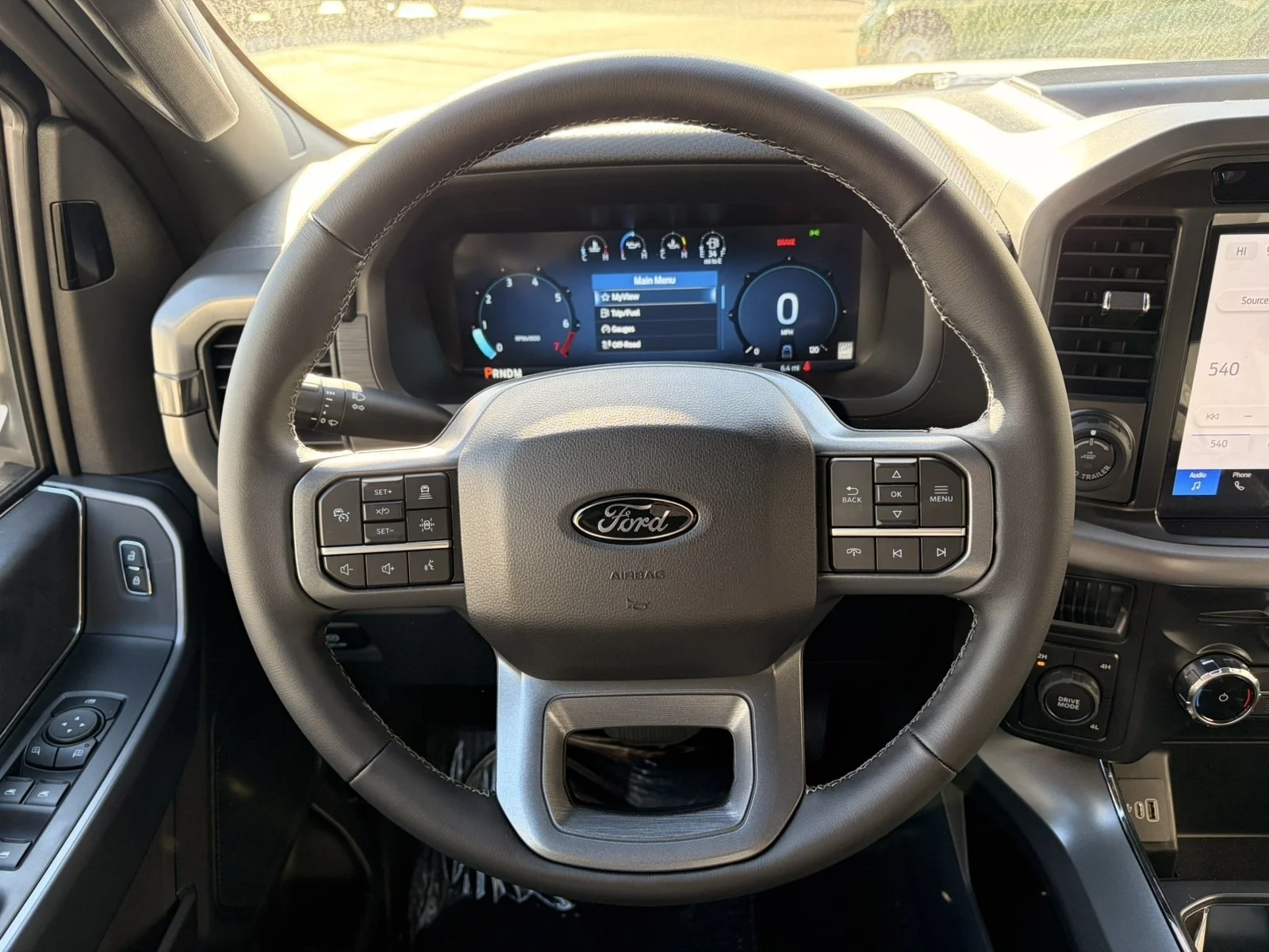 New 2026 Oxford White Ford XLT image 13