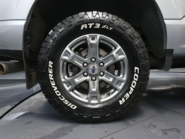 Used 2022 Silver Ford Lariat image 16