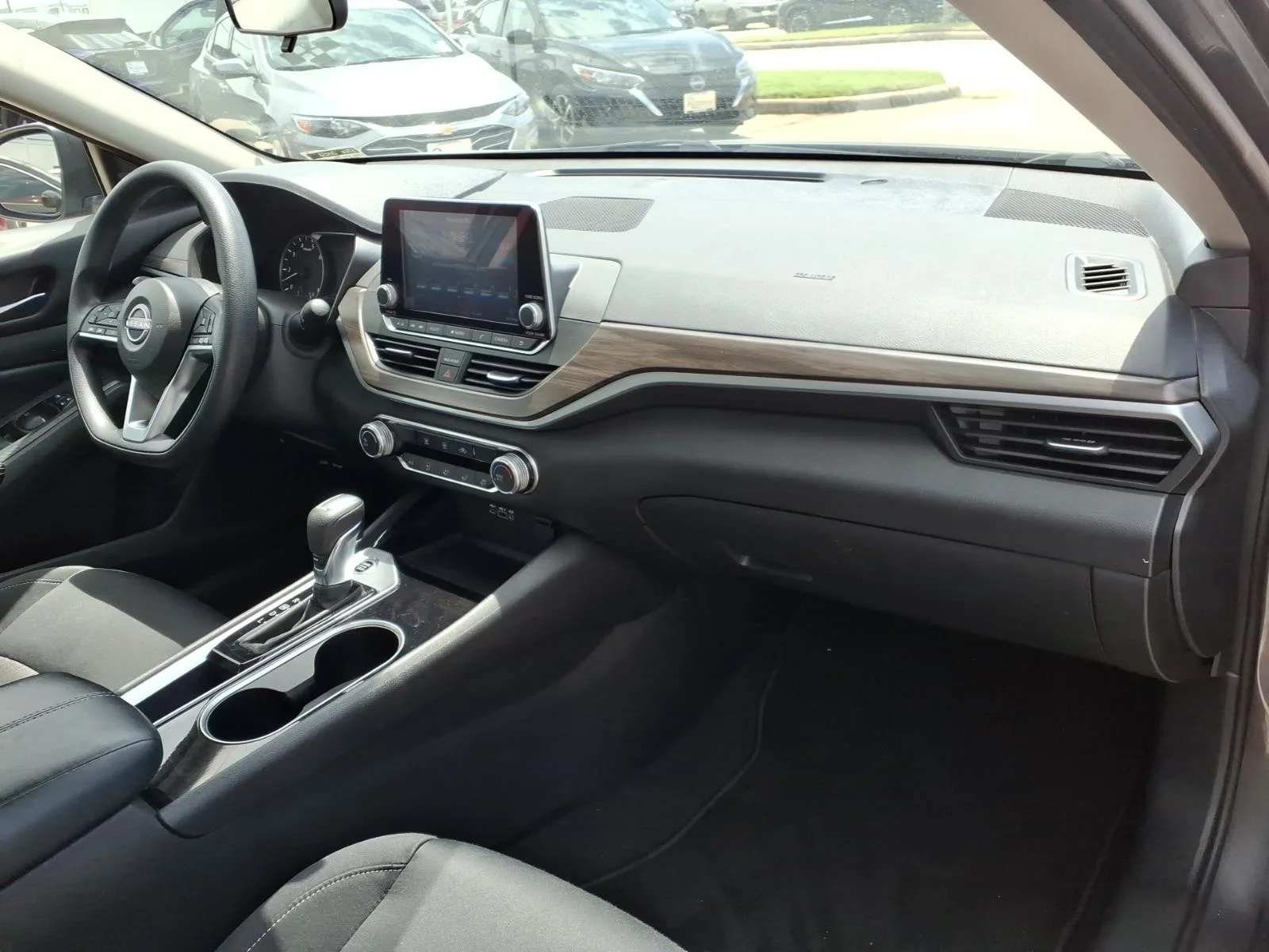2024 Nissan Altima 2.5 SV Gray at Robbins Nissan