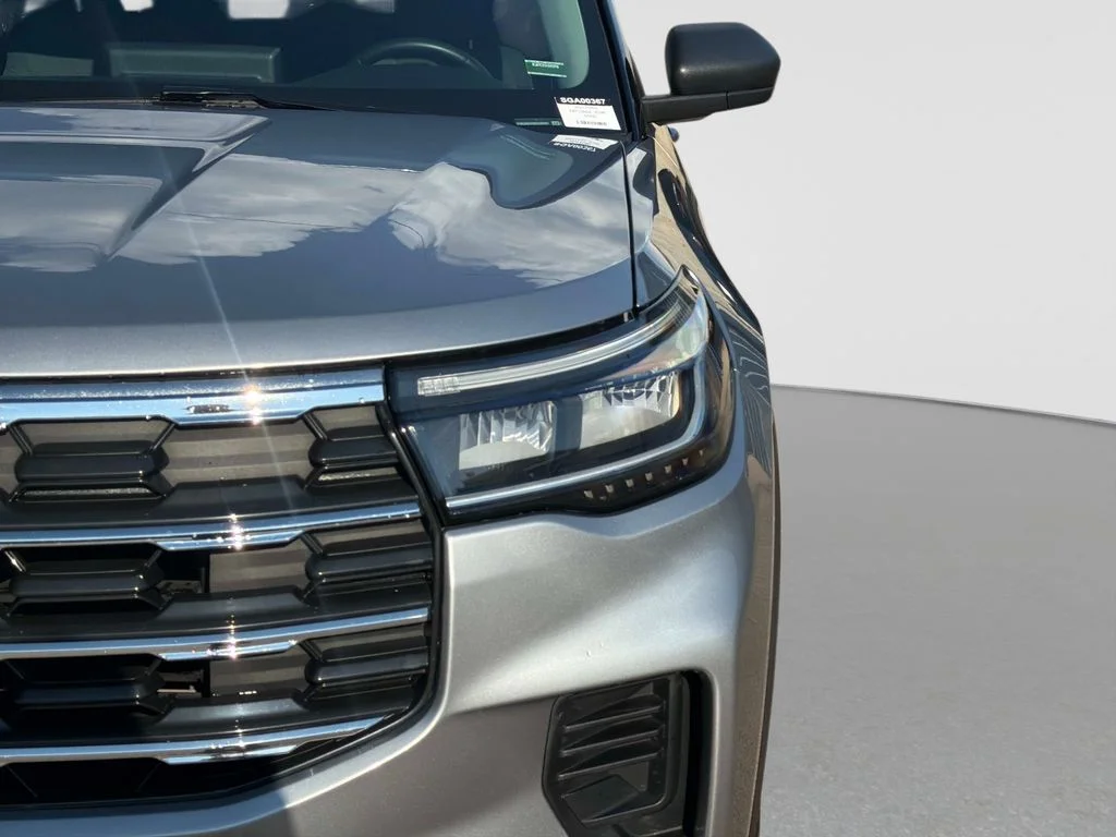 Used 2025 Silver Ford Active image 11