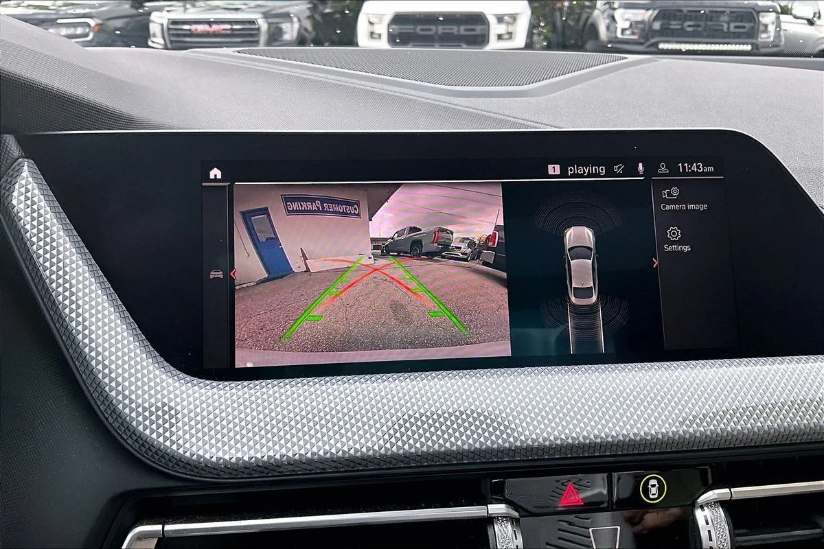 Used 2023  BMW i sDrive image 14