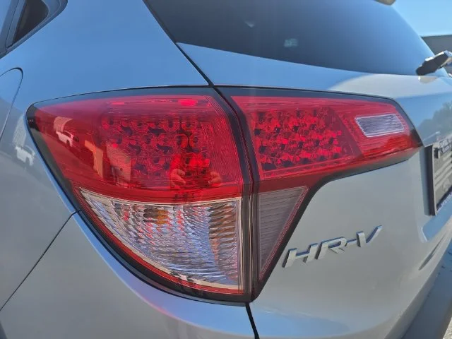 Used 2016  Honda EX image 34