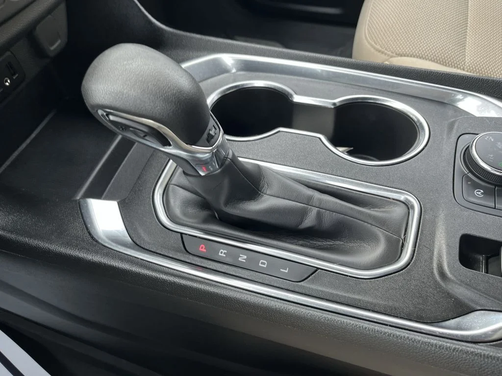 Used 2023 White Chevrolet LS image 21