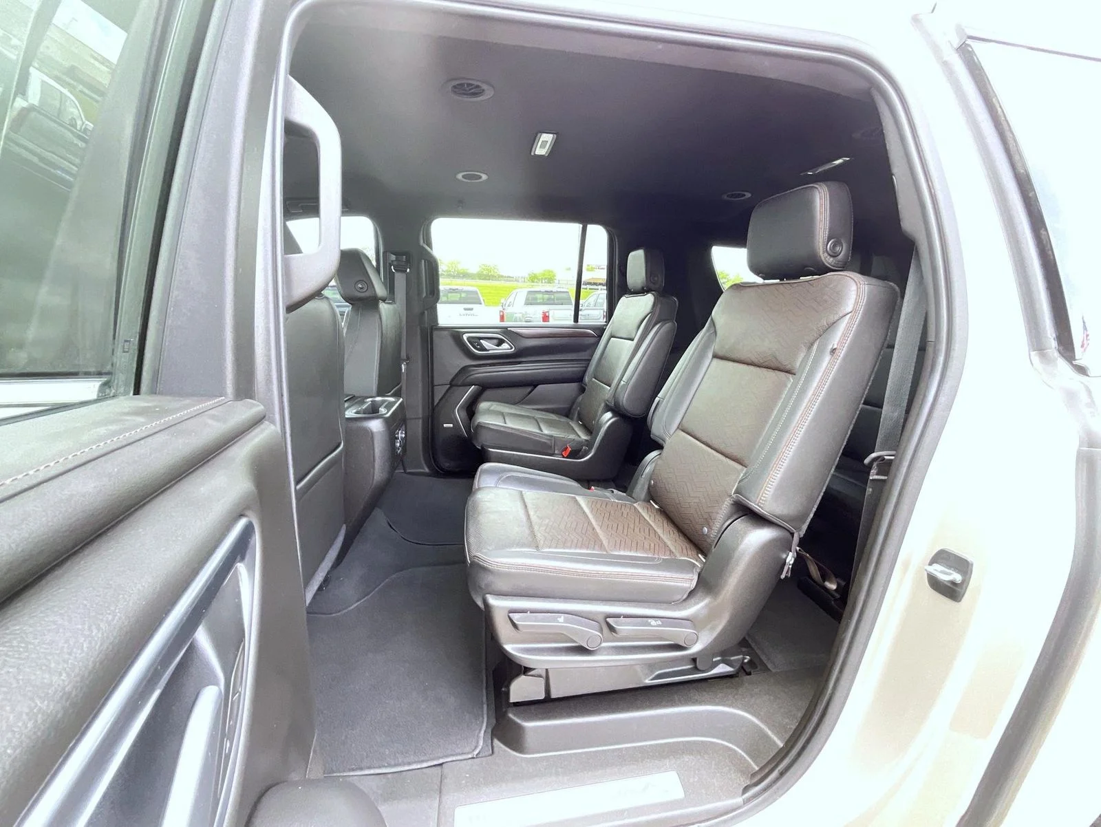 Used 2021 Beige Chevrolet High Country image 19