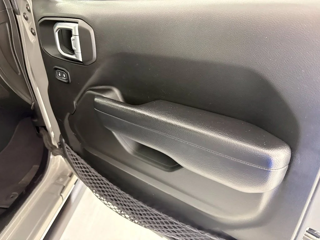 Used 2023 Gray Jeep Rubicon image 41