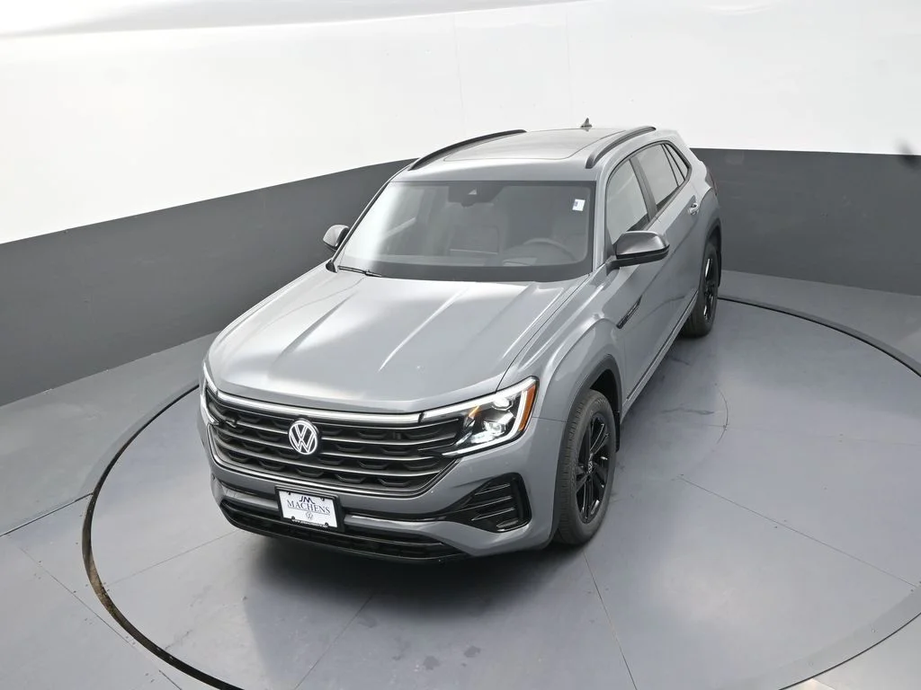 New 2026  Volkswagen 2.0T SEL R-Line Black image 16