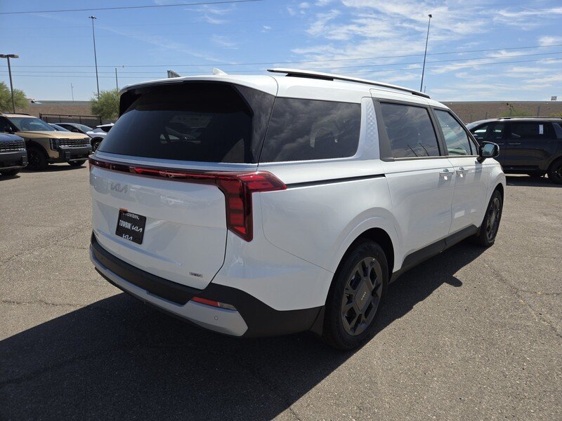 New 2026 Snow White Pearl Kia EX image 3