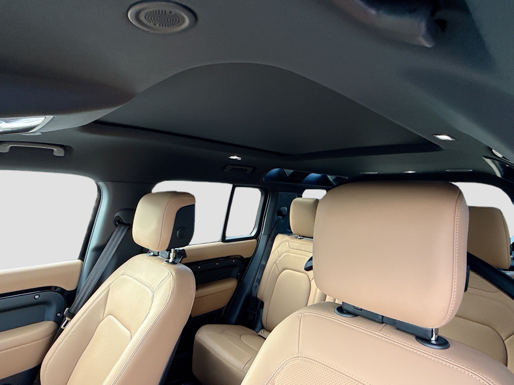 New 2026 Santorini Black Land Rover X-Dynamic SE image 27