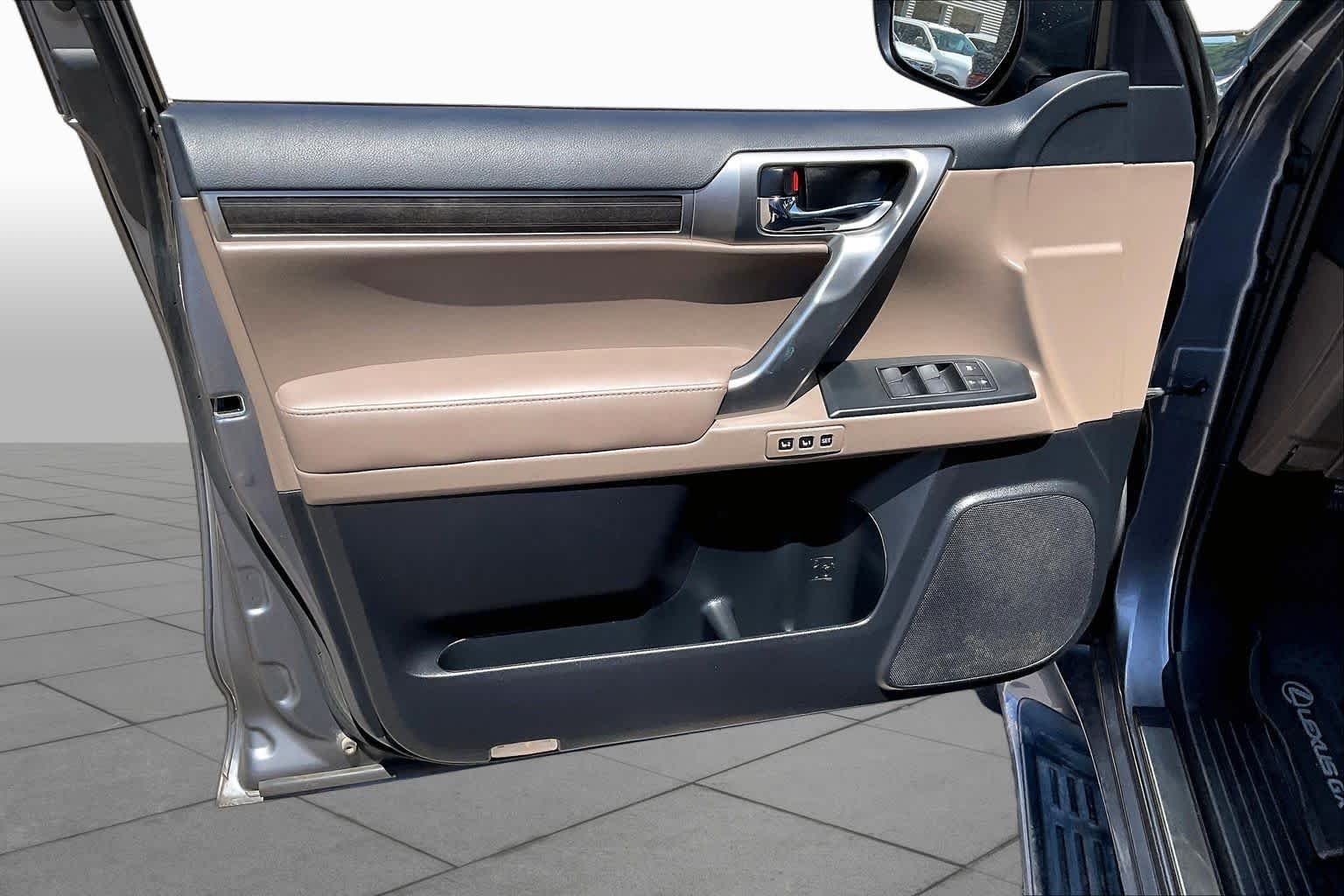 Used 2023 Nebula Gray Pearl Lexus Luxury image 21