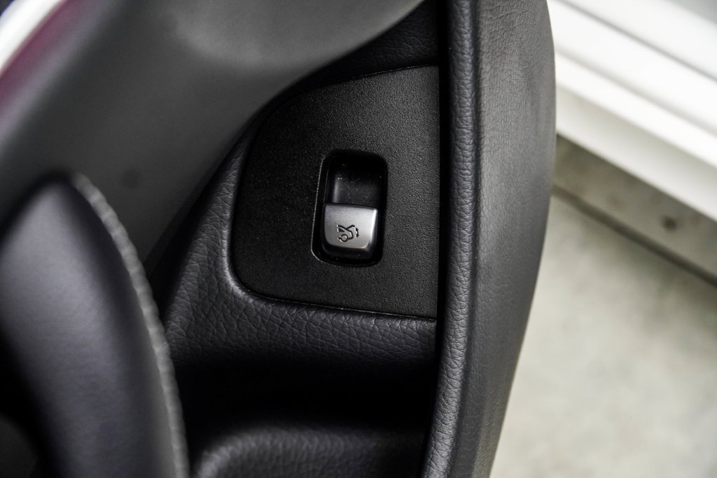 Used 2023 White Mercedes-Benz E 350 image 45