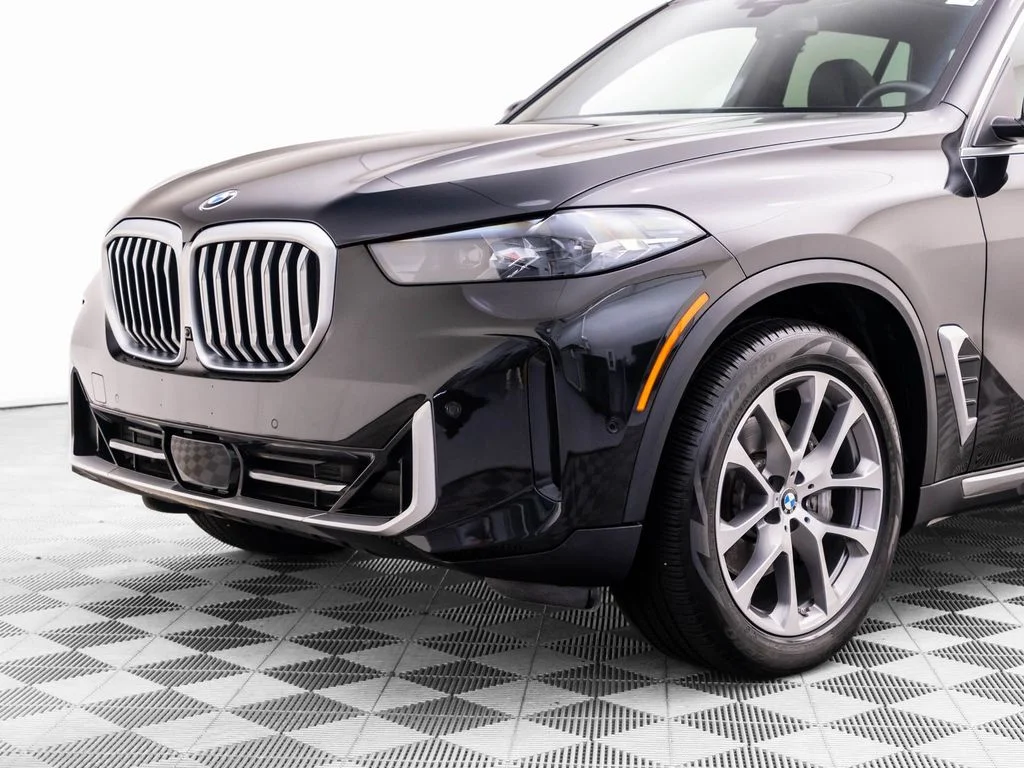 Used 2024 Black BMW xDrive40i image 33