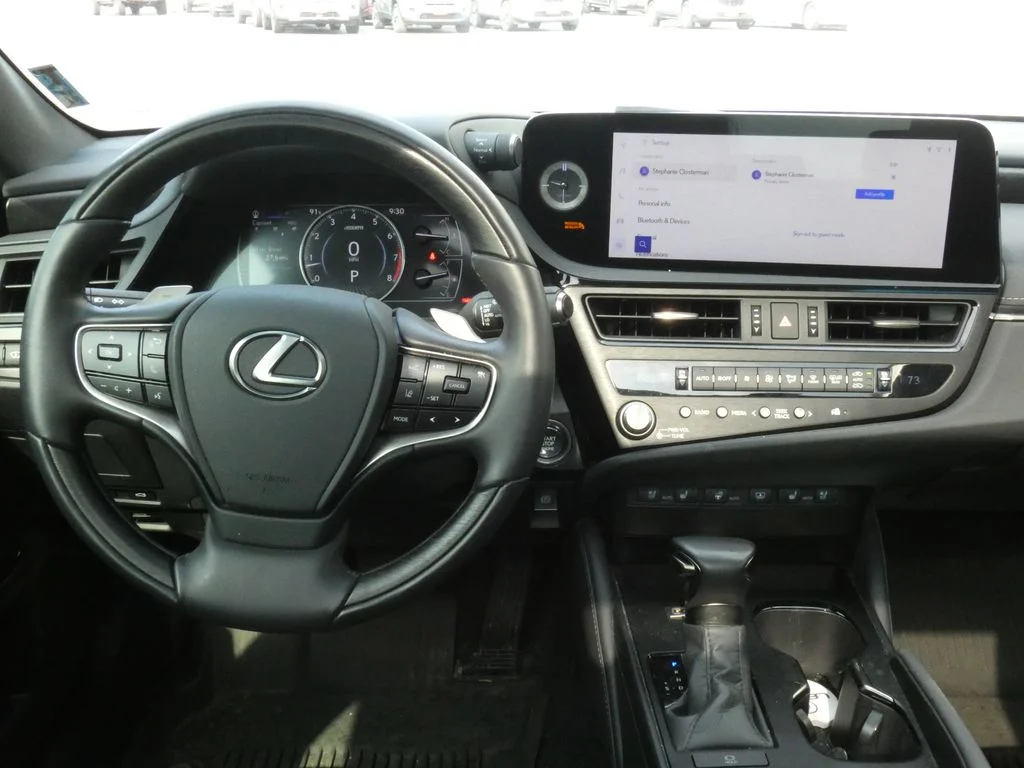 Used 2025 Beige Lexus 350 Luxury image 9