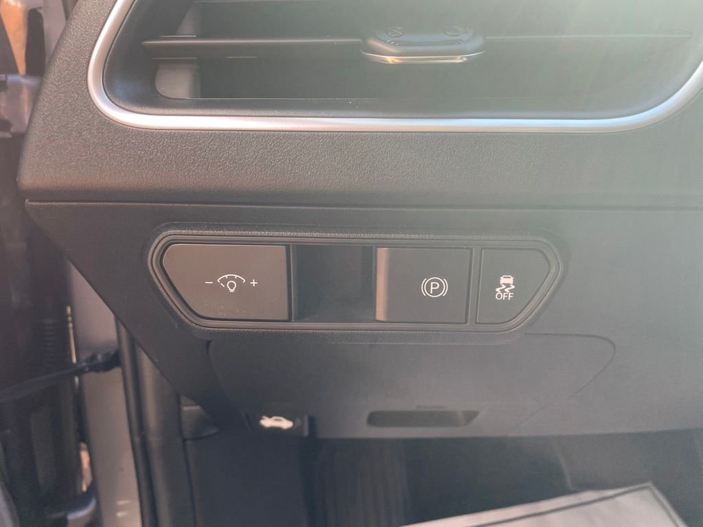 Used 2025 Gray Kia LXS image 15