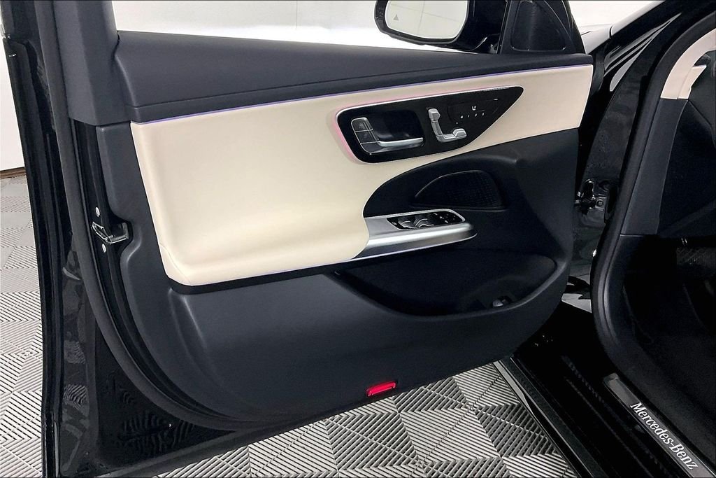 2026 Mercedes-Benz E-Class E350 - Photo 15