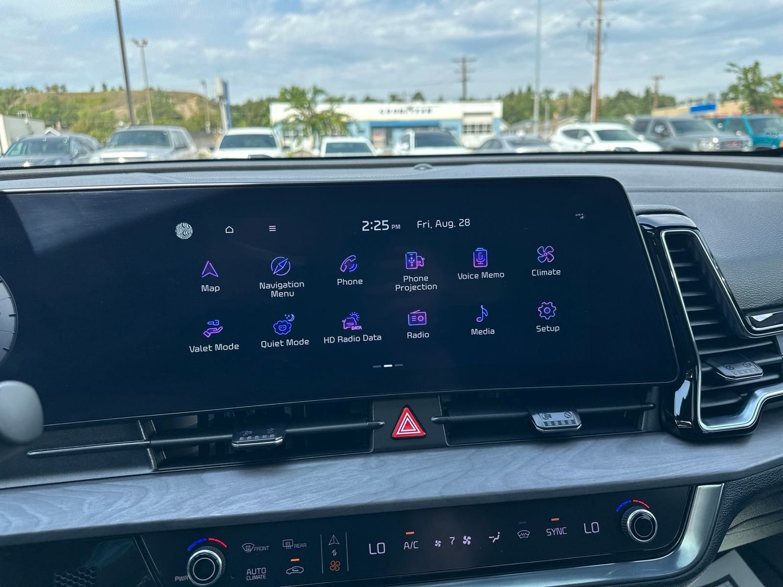 Used 2023 White Kia X-Pro image 56
