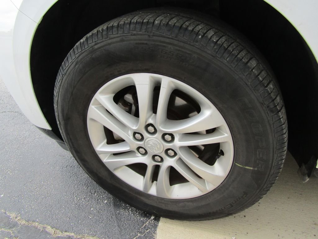 Used 2019 White Buick Essence image 29