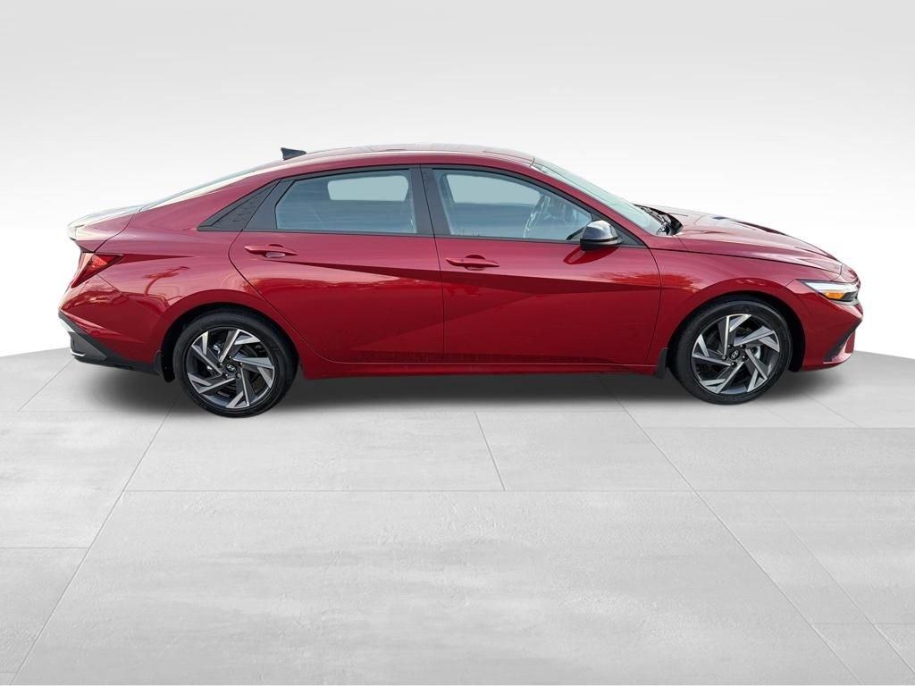 2025 Hyundai Elantra SEL - Photo 7