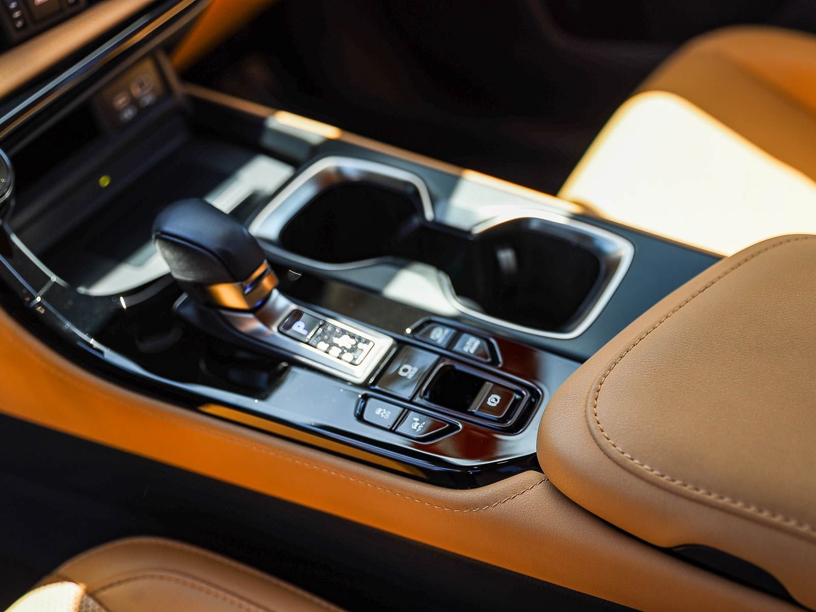 Used 2024 Green Pearl Lexus 450h+ Luxury image 19