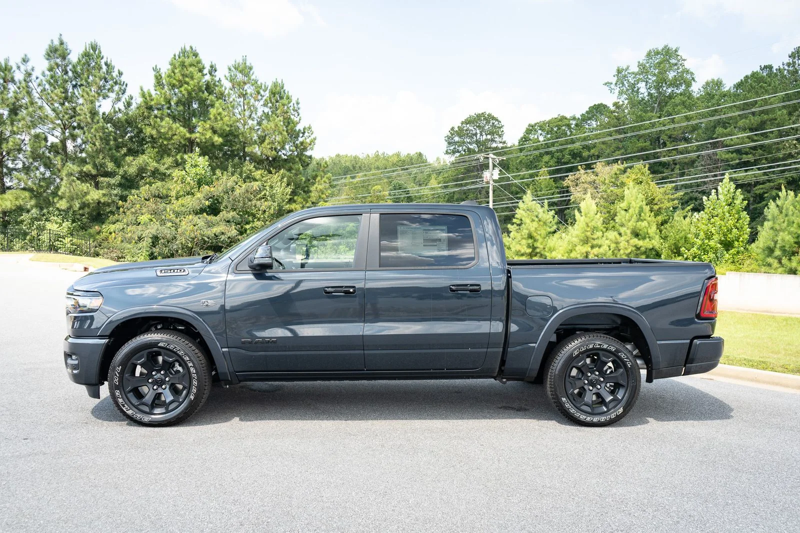 New 2027 Forged Blue Metallic Exterior Paint RAM Big Horn/Lone Star image 5
