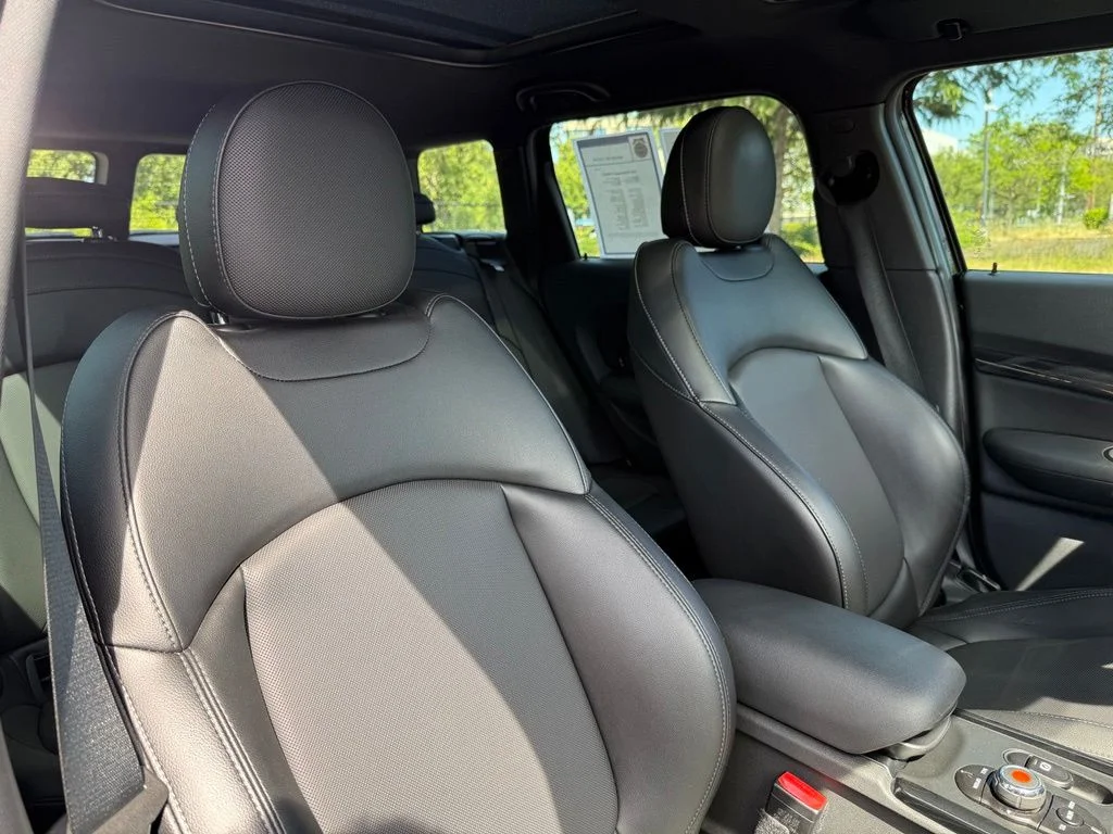 Used 2017 Black MINI Clubman image 22