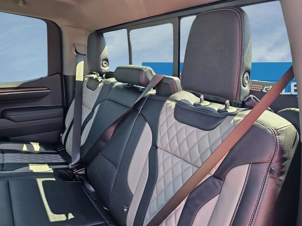 2025 Chevrolet Silverado 1500 RST - Photo 28