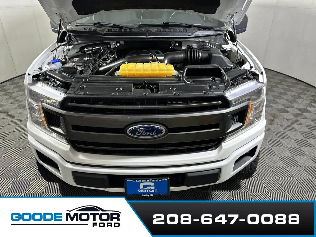 Used 2018 White Ford XL image 24