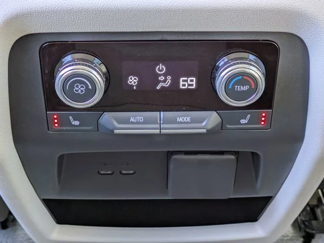 Used 2025 Sterling Metallic GMC Denali image 17