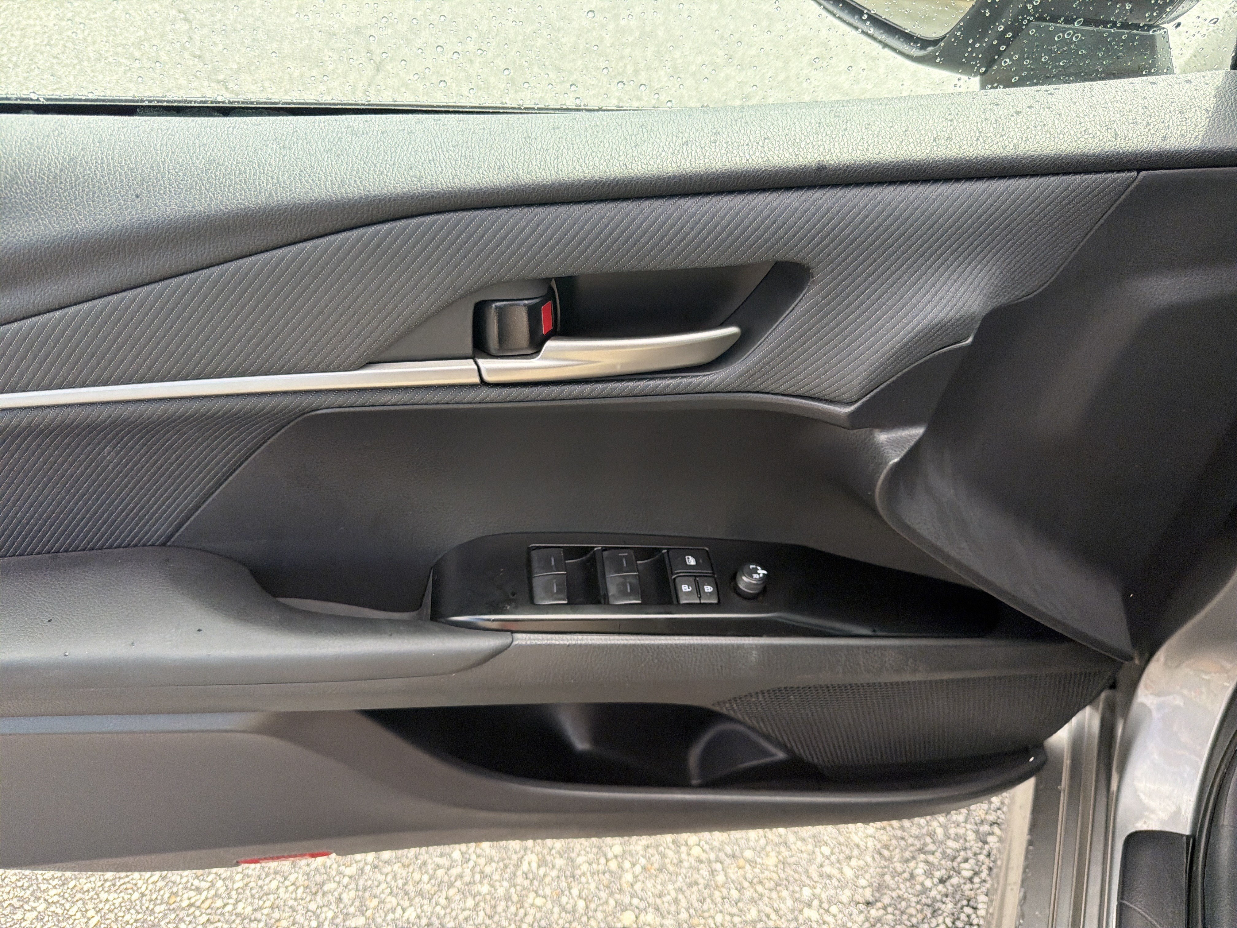 Certified Used 2025 Heavy Metal Toyota SE image 19