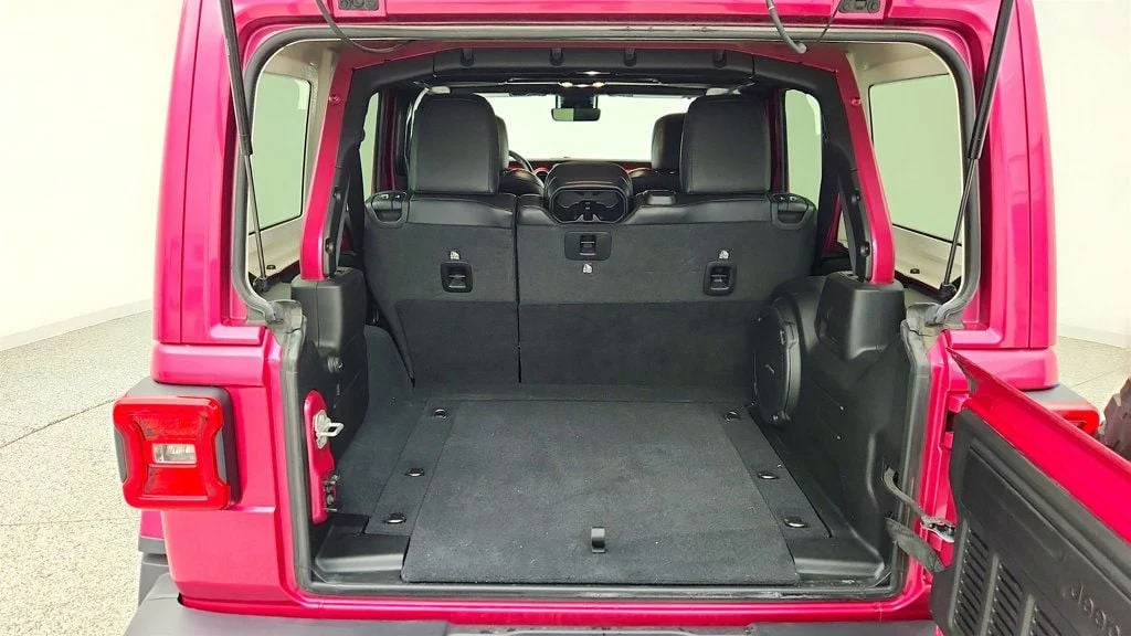 Used 2022 Limited Edition Tuscadero Pearlcoat Jeep Unlimited Rubicon 4x4 w/ Hard Top, Leather Seats & LED Lighting image 23
