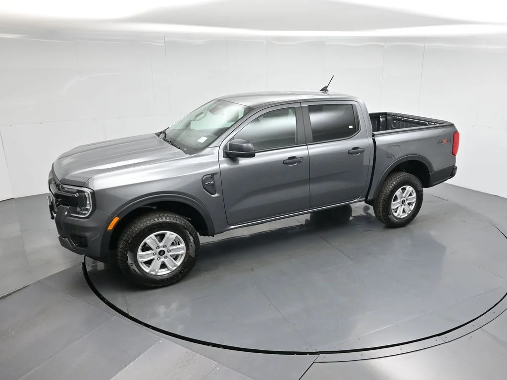 New 2025 Gray Ford XL image 42
