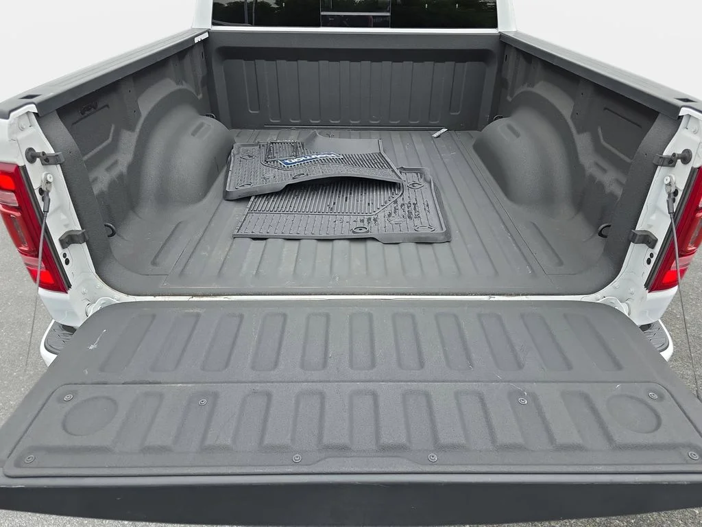Certified Used 2022 Bright White Clearcoat Ram Laramie image 10