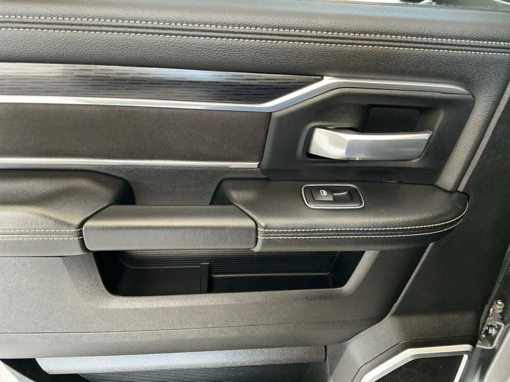 Used 2024 Billet Silver Metallic Clearcoat Ram Laramie image 20