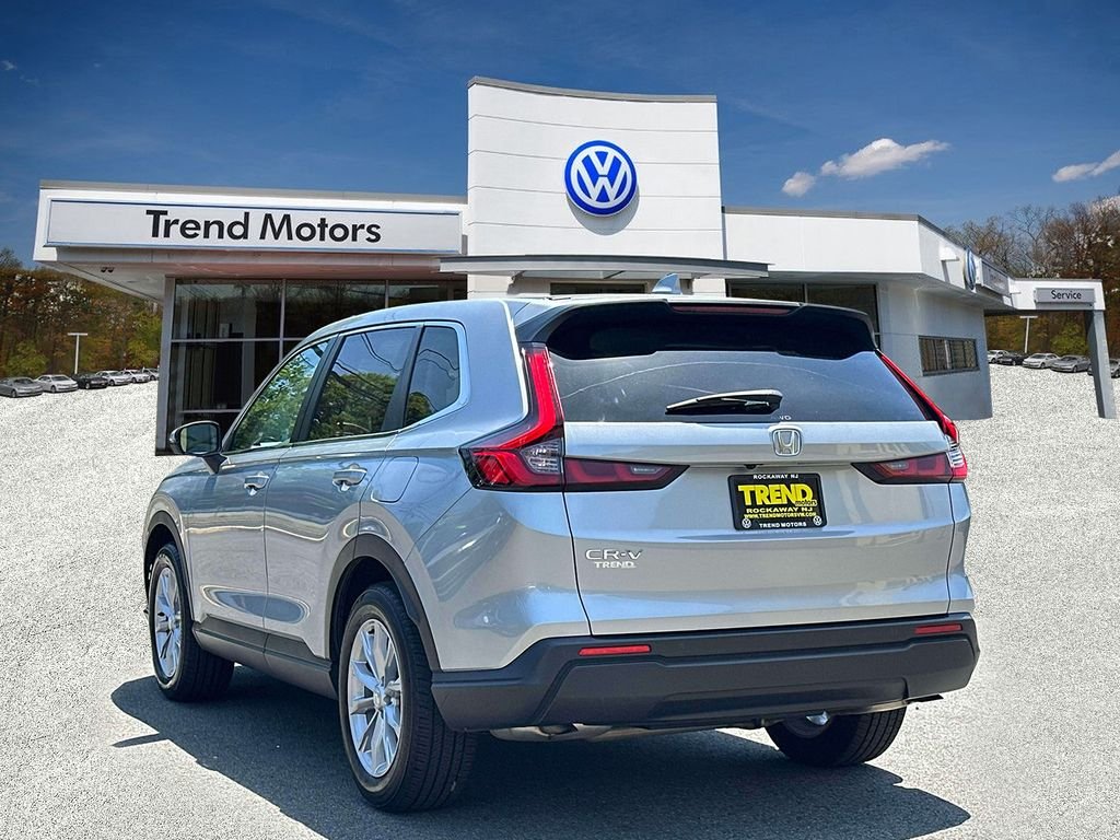 Used 2023 Silver Honda EX-L image 4