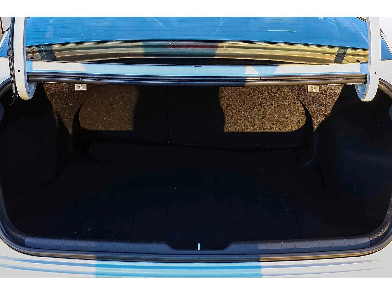 Certified Used 2025 Snow White Pearl Kia GT-Line image 22