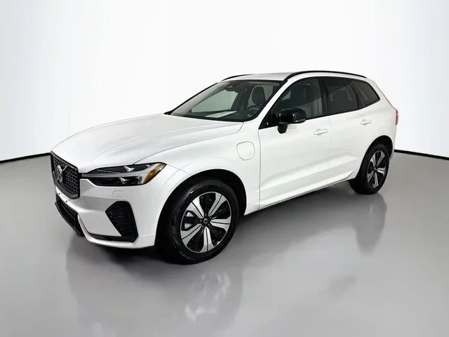 2025 Volvo XC60 Plug-In Hybrid T8 Core