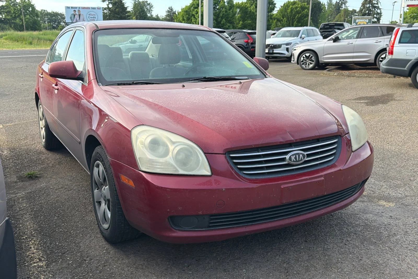 Used 2008 Ruby Red Kia LX image 2