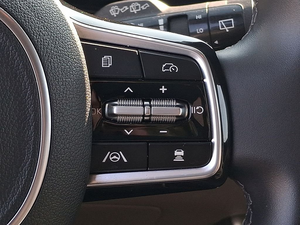 Certified Used 2025 Blue Kia LXS image 17