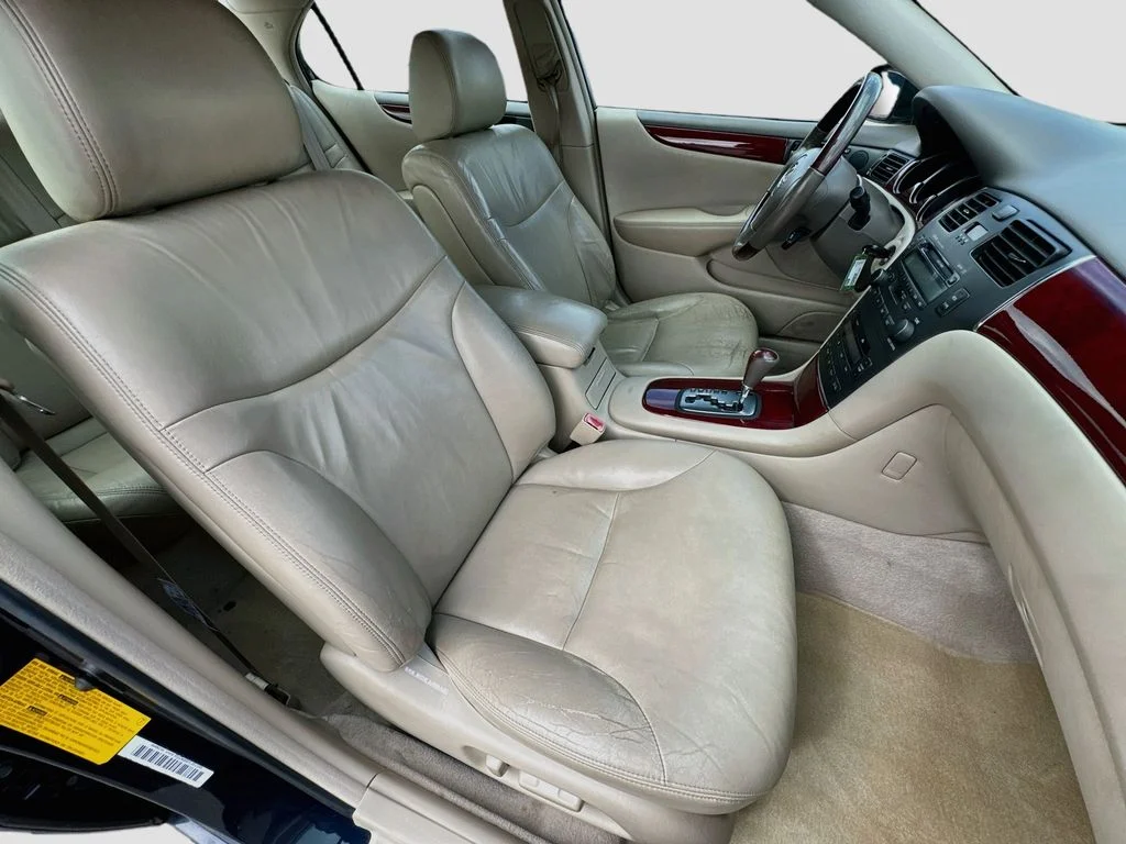 Used 2003 Blue Lexus 300 image 32