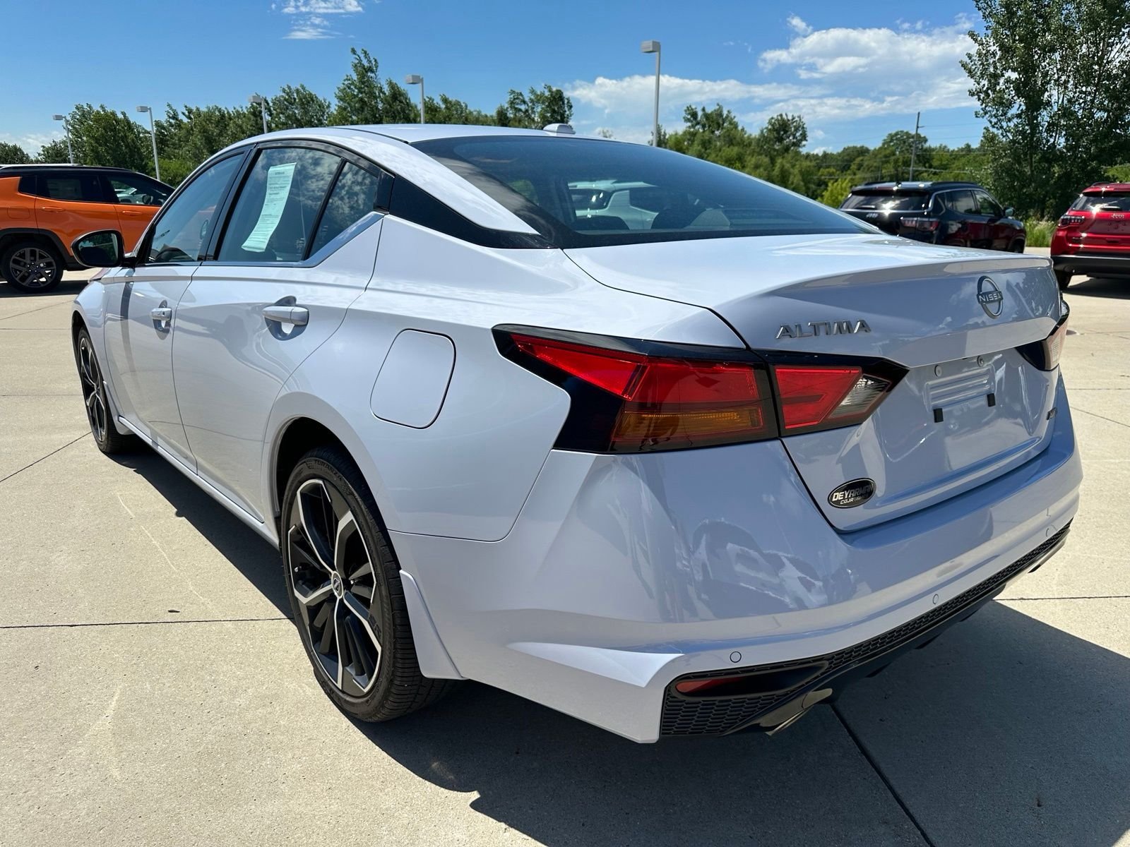 Used 2025 Gray Nissan 2.5 SR image 5