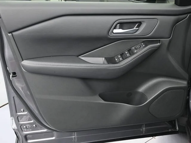 Used 2026 Gray Nissan SV image 9