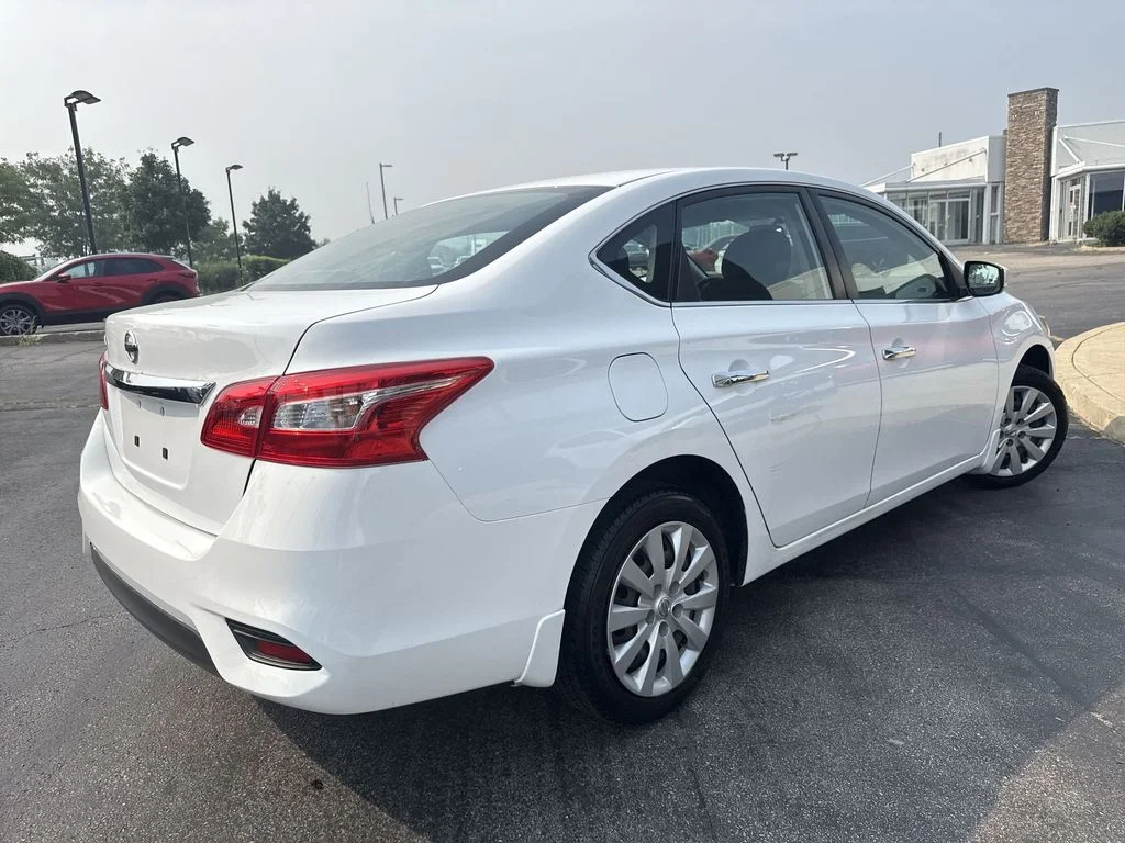Used 2016 White Nissan S image 3