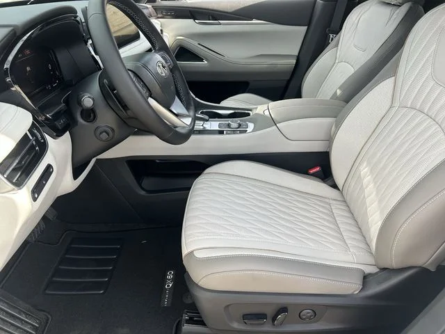 New 2027 2T RAD WHT INFINITI Autograph AWD image 21