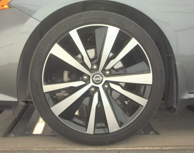 Used 2022 Gray Nissan 2.5 SR image 12