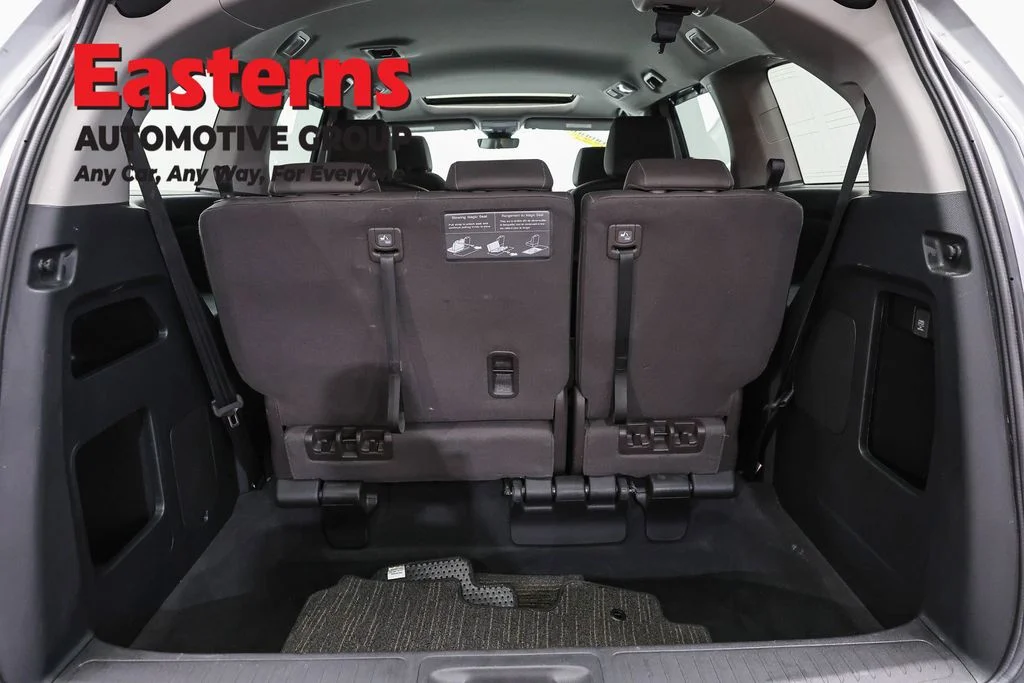 Used 2023 Silver Honda EX-L image 9